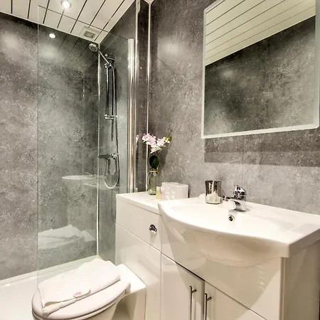 Lovely 2br Flat In West End By Guestready Edinburgh