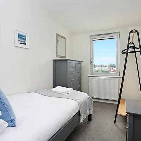 Musselburgh - Stylish 3 Bed With Stunning Sea Views * Edinburgh