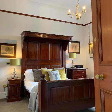 23 Mayfield 5*