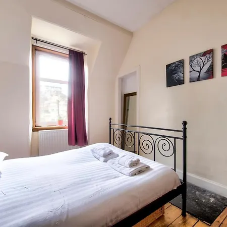 Central Location! 2bdr Flat In Haymarket Apartamento *