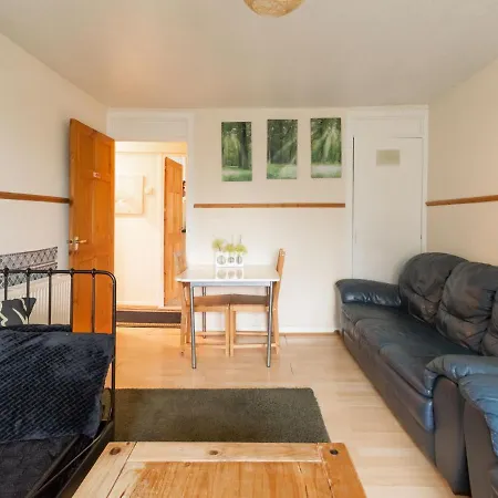 One Bedroom In Old Town Near City Center *