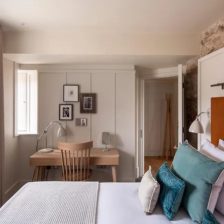 Abbey Apartments, At Holyrood Apartahotel 4*