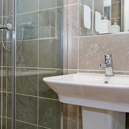 Apartament Apt For 5 W/ Free Parking, Next To Arthurs Seat