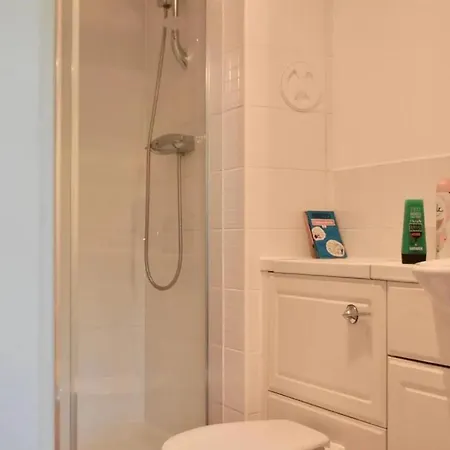 Modern 2br City Centre Apartment *