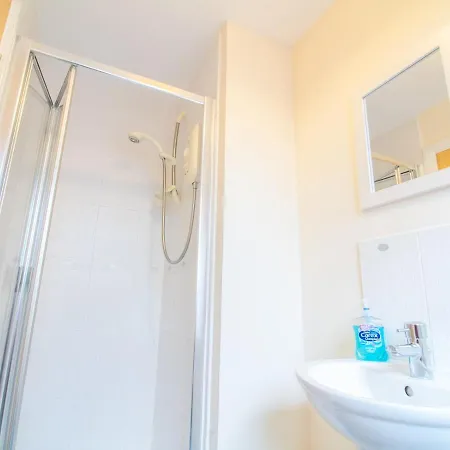 Apartamento Bright & Spacious 4bd Suburban Edimburgo