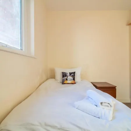 Apartamento Bright & Spacious 4bd Suburban Edimburgo