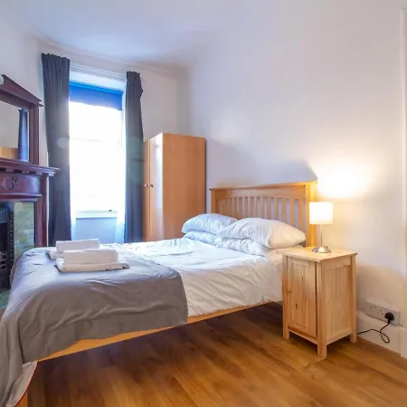 شقة Stylish & Convenient 3bed Apt. Near City Centre! *
