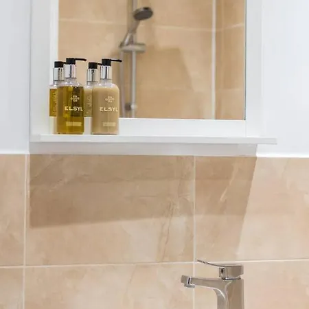 Cosy And Chic 1-bdr Apt. Close To Leith Walk Apartment