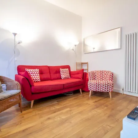 شقة Stylish & Convenient 3bed Apt. Near City Centre! *