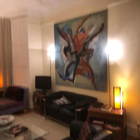 2-bed Media City *