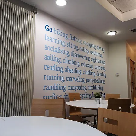 Edinburgh Central Accommodation Hostel *