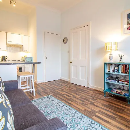 Apartment Modern 1br With Great Access To Centre *