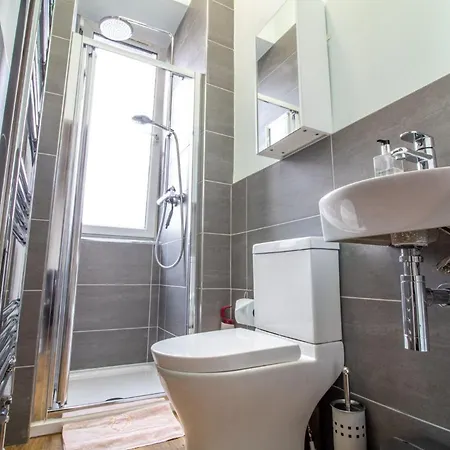 Modern 1br With Great Access To Centre Appartement