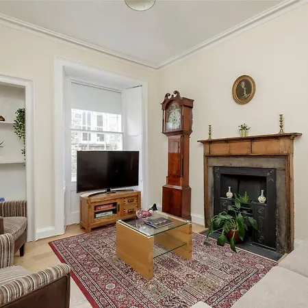 Apartment Silver Lining - Bonnie Rose Street *