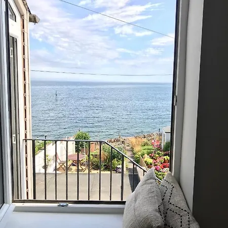 Charming Apt With Amazing Sea View And Wood Burner