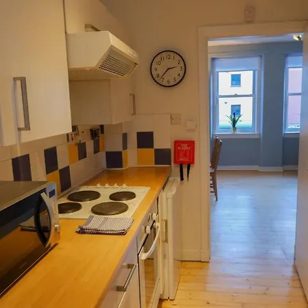 Welcoming And Spacious 2 Bedroom In Central Bristo Square إدنبرة