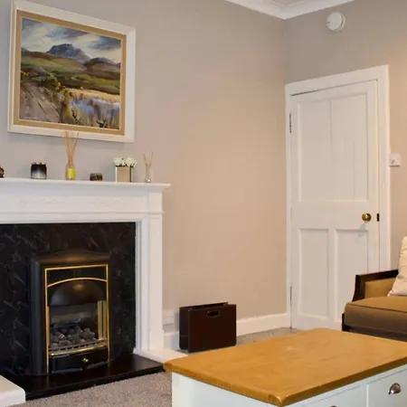 Historic 4 Bedroom Apartment In Dean Village
