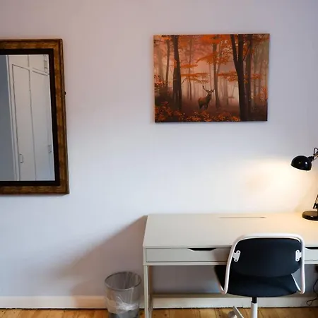 Welcoming And Spacious 2 Bedroom In Central Bristo Square