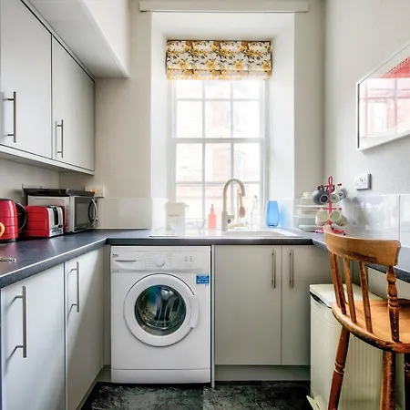 Cosy Zero-waste Flat Near Old Town By Guestready شقة