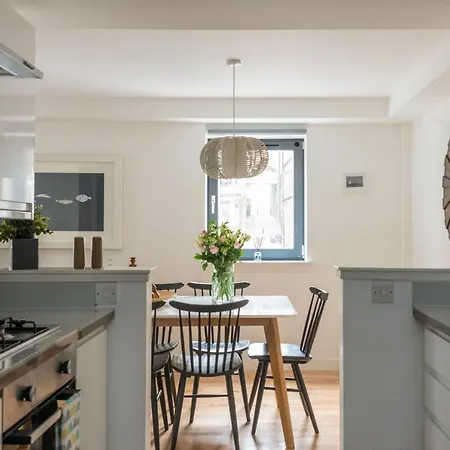 Old Fishmarket Close, Royal Mile Holiday home Edinburgh