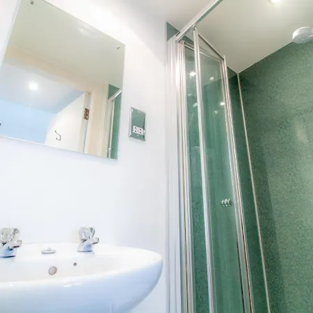 Apartament Quirky Converted Shop Near Holyrood Park - Sleeps 4! *