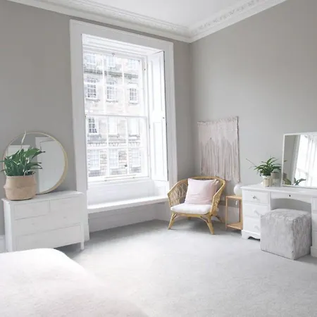Modern Georgian Flat In Central Appartement Édimbourg