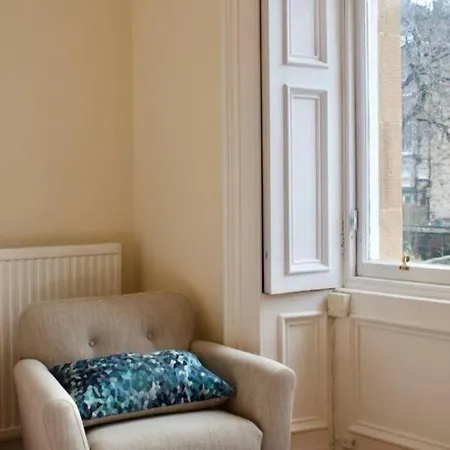 Quiet 2 Bedroom Close To The City Centre Εδιμβούργο