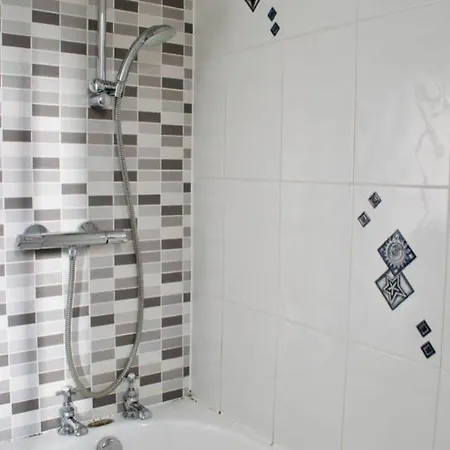 Quiet 2 Bedroom Close To The City Centre * Εδιμβούργο