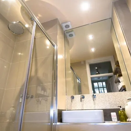 398 Avondale Place Appartamento