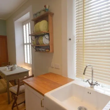 398 Avondale Place Appartamento *