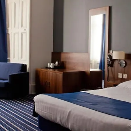 Piries Hotel