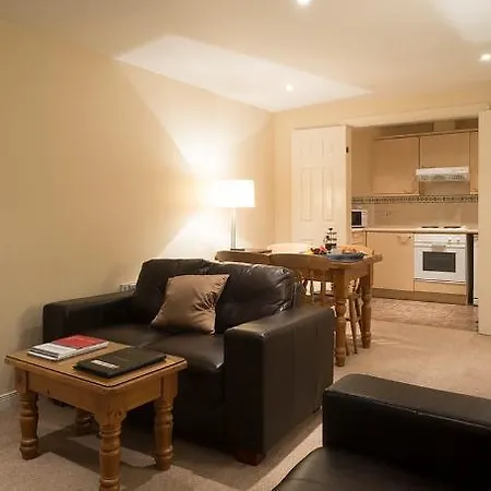 Fountain Court - Eq2 Lejlighedshotel 4*