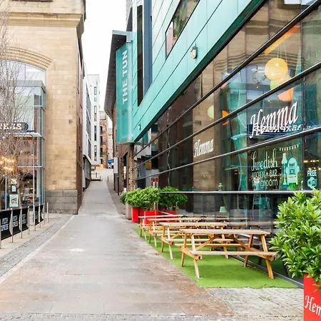 Edinburgh City Centre Aishia/Sakina Apartment Apartment Edinburgh