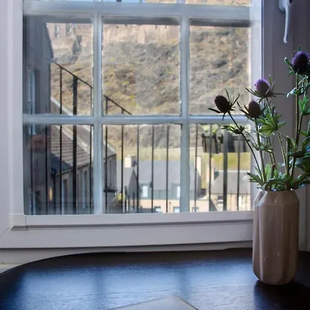 Castle Vista, Grassmarket Edinburgh