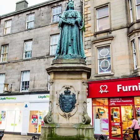 Centre Jasmine -sleeps 7 Apartment Edinburgh