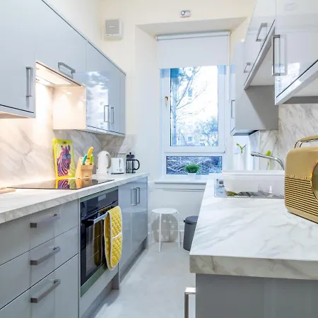 Appartement Stylish & Charming Retreat For 2- Centre! - Pass The Keys Edinburgh