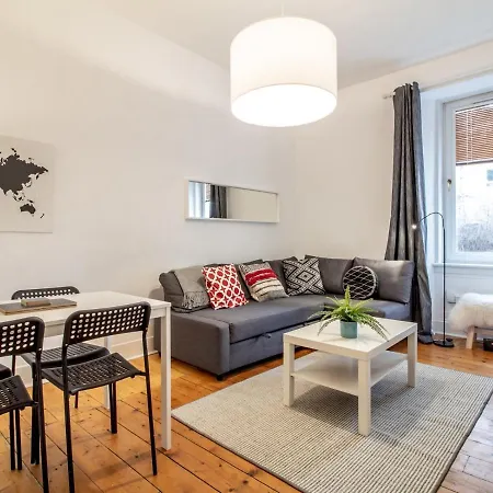 Stylish 1-Bed Flat- Edinburgh - Pass The Keys *