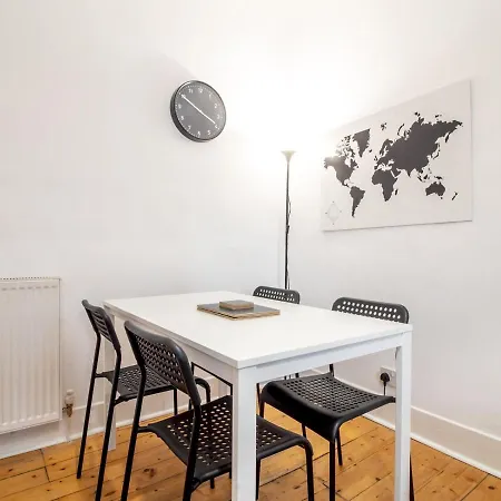 Stylish 1-Bed Flat- Edinburgh - Pass The Keys