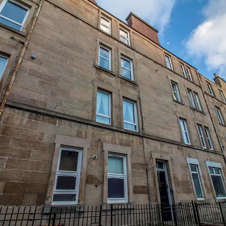 Daire Stylish 1-Bed Flat- Edinburgh - Pass The Keys Edinburgh