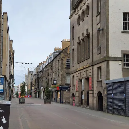 Apartment Lovely 2 Bedroom Flat In The Heart Of The City