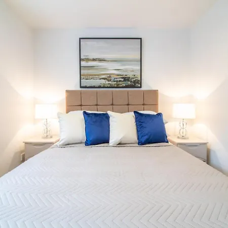 Apartament For People On The Frontline - Free Parking!