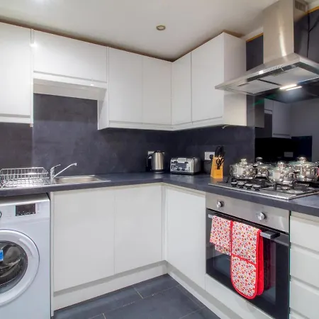 Apartament For People On The Frontline - Free Parking!
