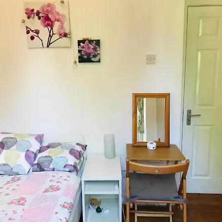 Centre Garden Hideaway Apartment