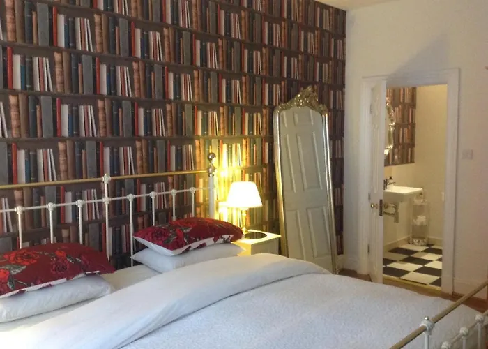 A In The - West ゲストハウス