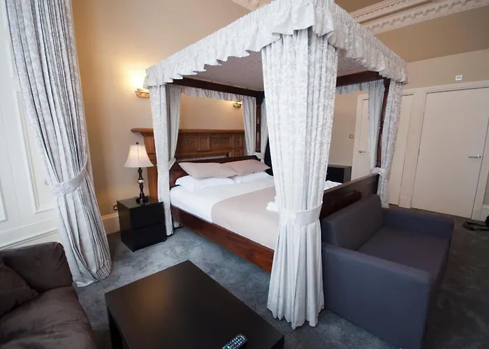 パーマーストン スイーツ 4*