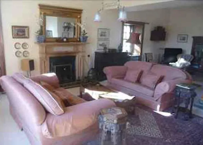 Spylaw Bank House 3*