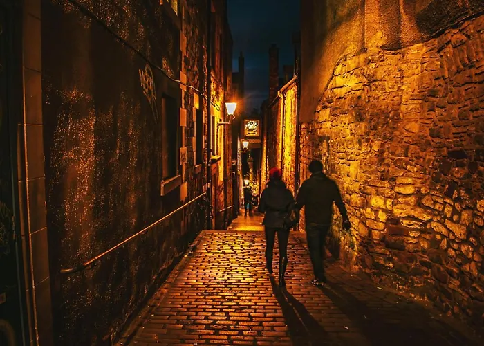 Апартаменты The Malt Kiln Old Town 3 Bedroom *