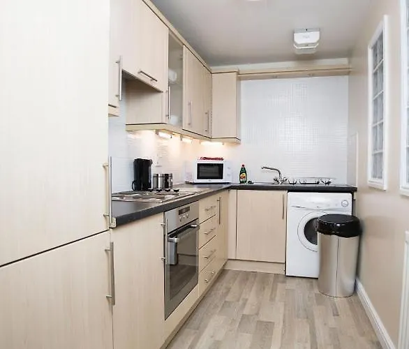 Lochend Serviced * Edinburgh