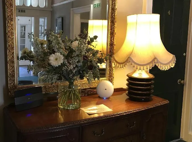 Playfair House 3*