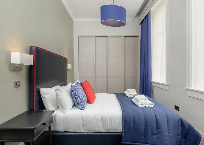 Destiny Scotland - Princes Street * Εδιμβούργο